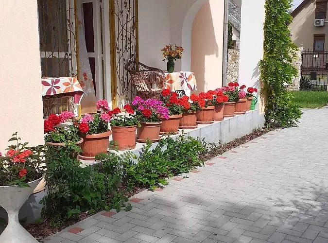 In 18329 بيت للعطل بالاتونفينيفيس